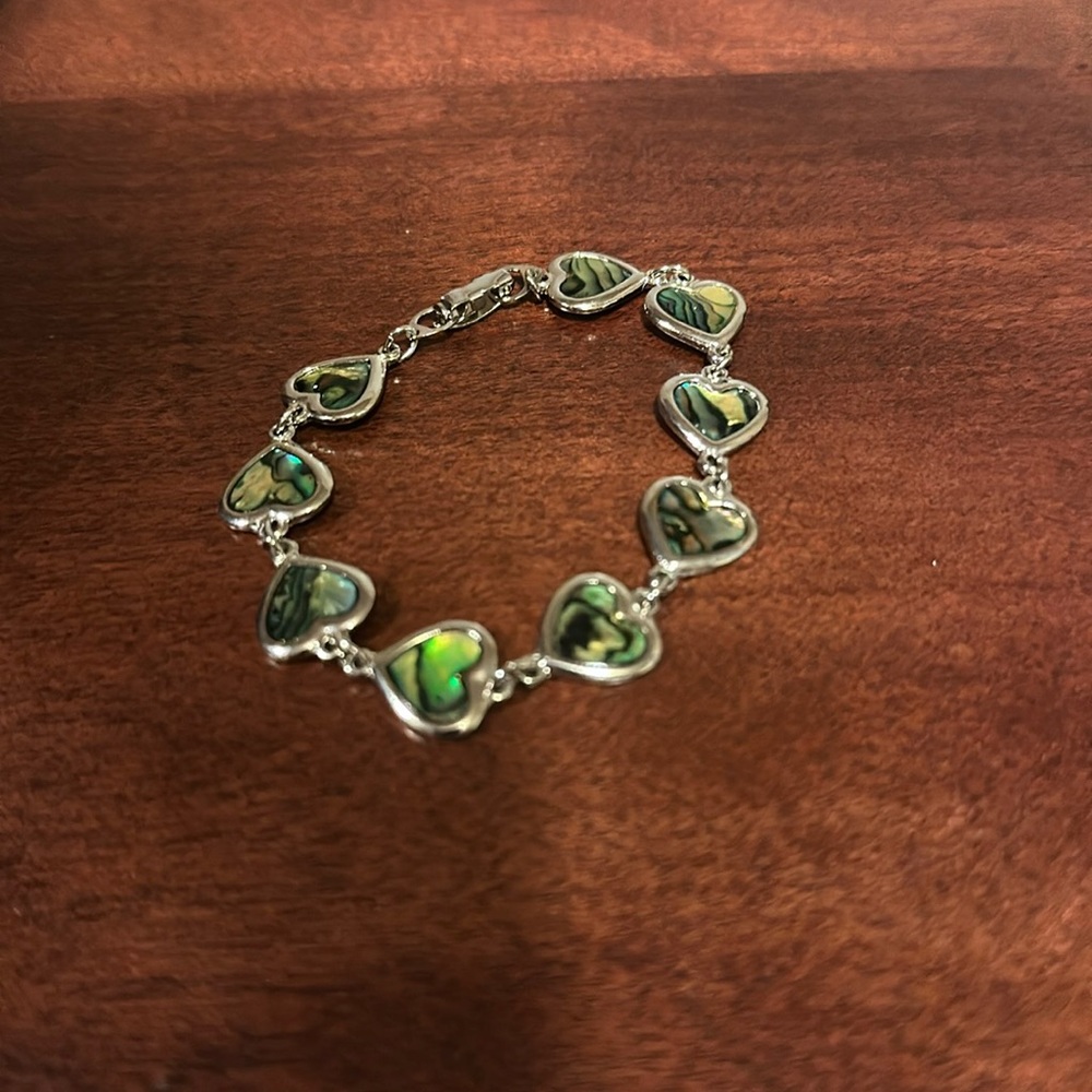Gorgeous Vintage Silver Bracelet w/ Green Hearts